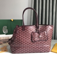 Goyard Pet Bags